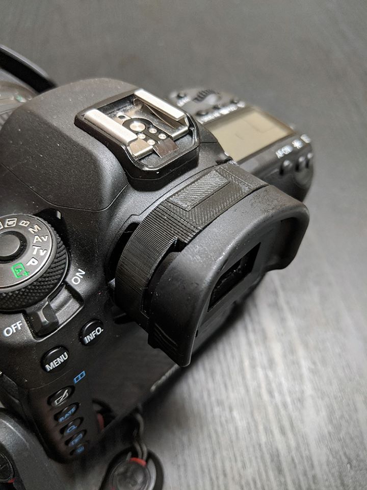 IMAGE: http://images.1kindphotography.com/sale/3d_eyecupextender3.jpg