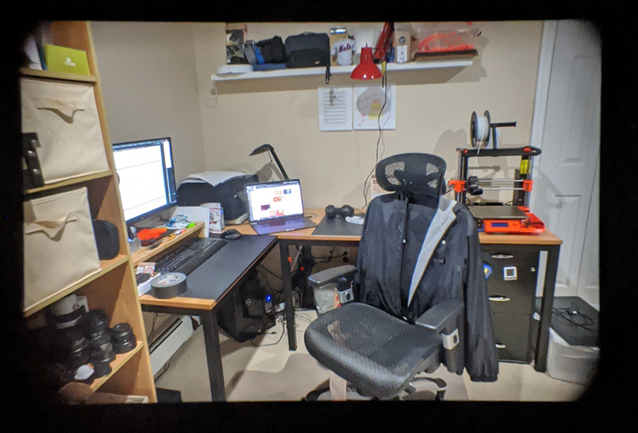 IMAGE: http://images.1kindphotography.com/sale/3d_eyecupextender4.jpg